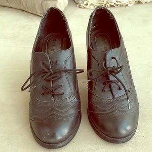 Classic secretarial heels 8 1/2